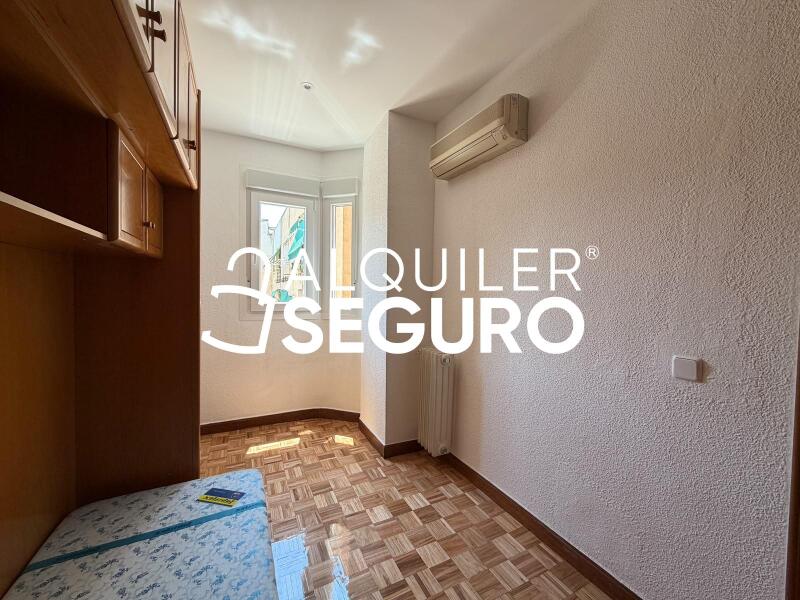 Inmueble en Calle Parroco Julio Morate, MADRID