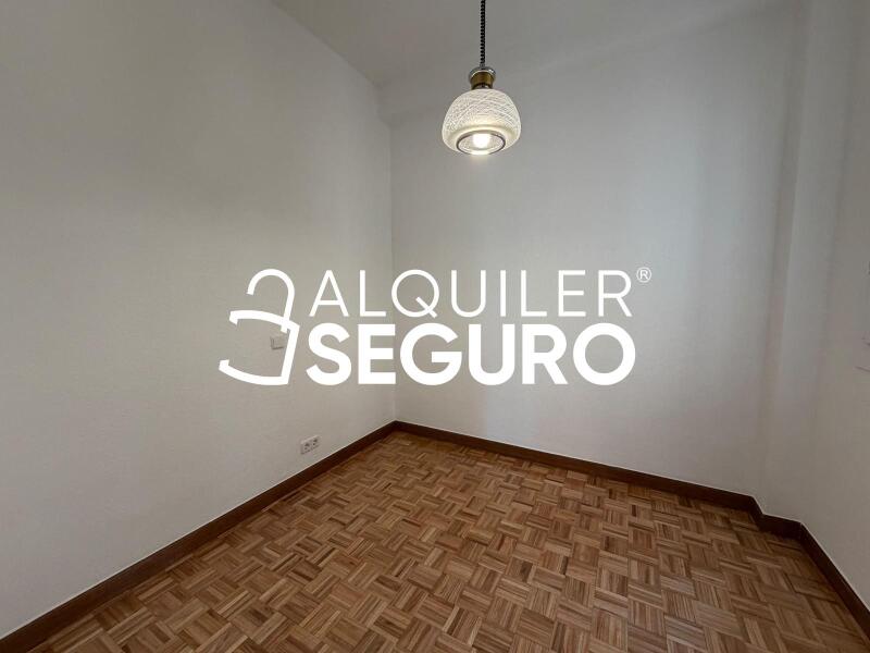 Inmueble en Calle Parroco Julio Morate, MADRID