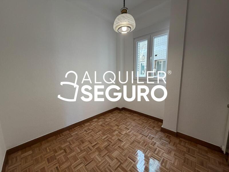 Inmueble en Calle Parroco Julio Morate, MADRID