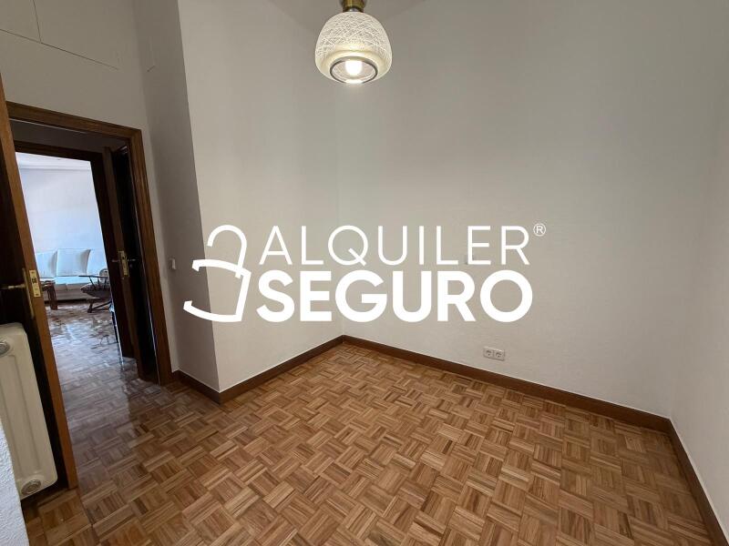 Inmueble en Calle Parroco Julio Morate, MADRID