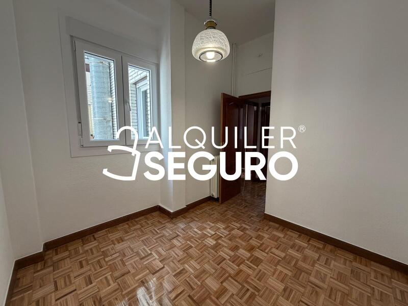 Inmueble en Calle Parroco Julio Morate, MADRID