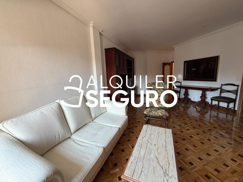 Inmueble en Calle Parroco Julio Morate, MADRID