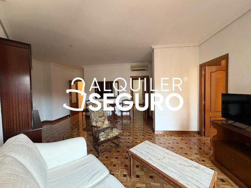 Inmueble en Calle Parroco Julio Morate, MADRID