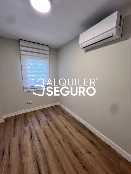 Inmueble en Calle de Cervera, MADRID