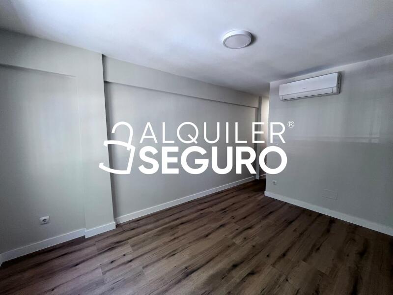 Inmueble en Calle de Cervera, MADRID