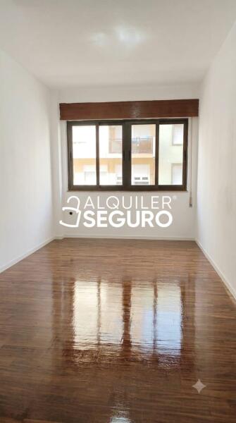 Piso en Calle Julian Urbina , TORRELAVEGA CANTABRIA