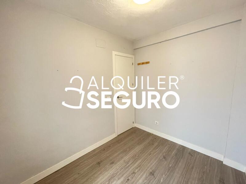 Inmueble en Calle de Camarena , MADRID