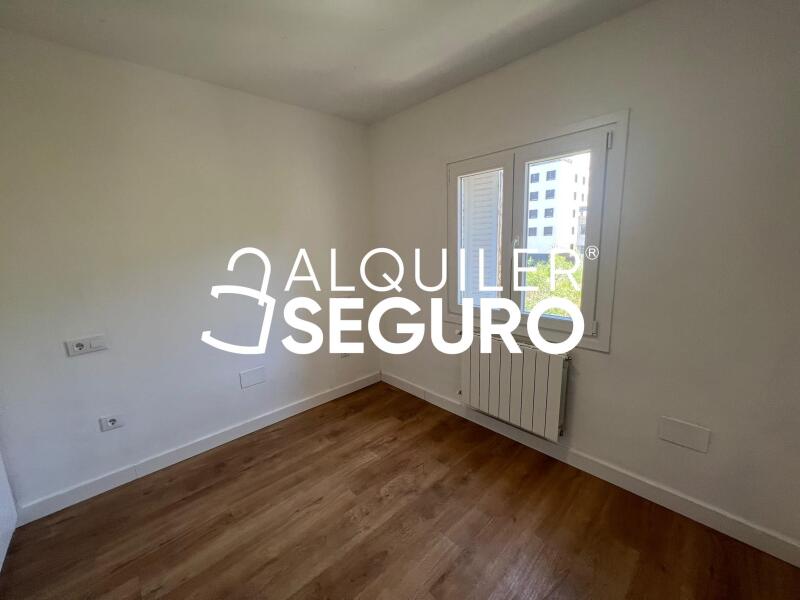 Inmueble en Calle de Ángel Múgica, MADRID
