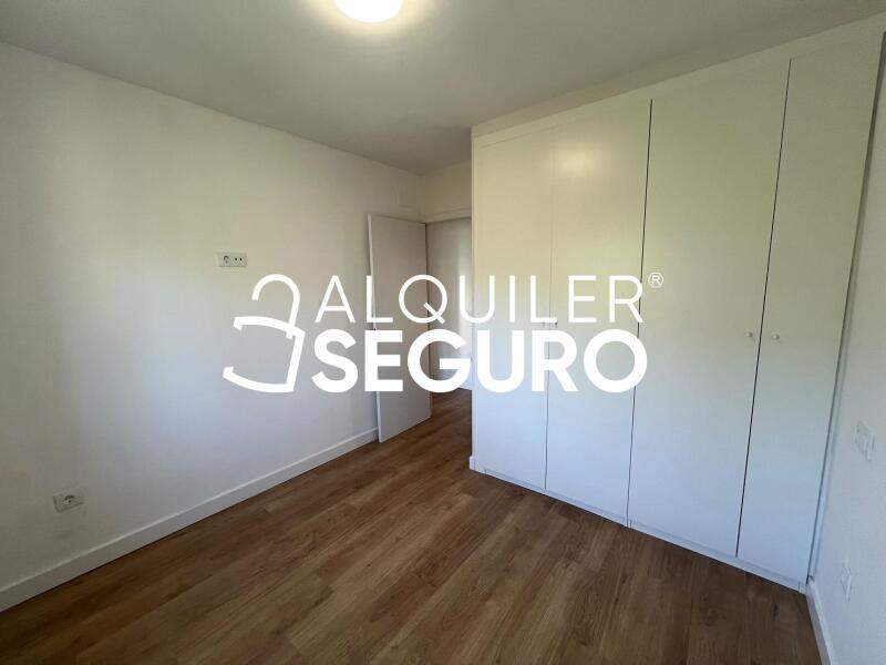 Inmueble en Calle de Ángel Múgica, MADRID