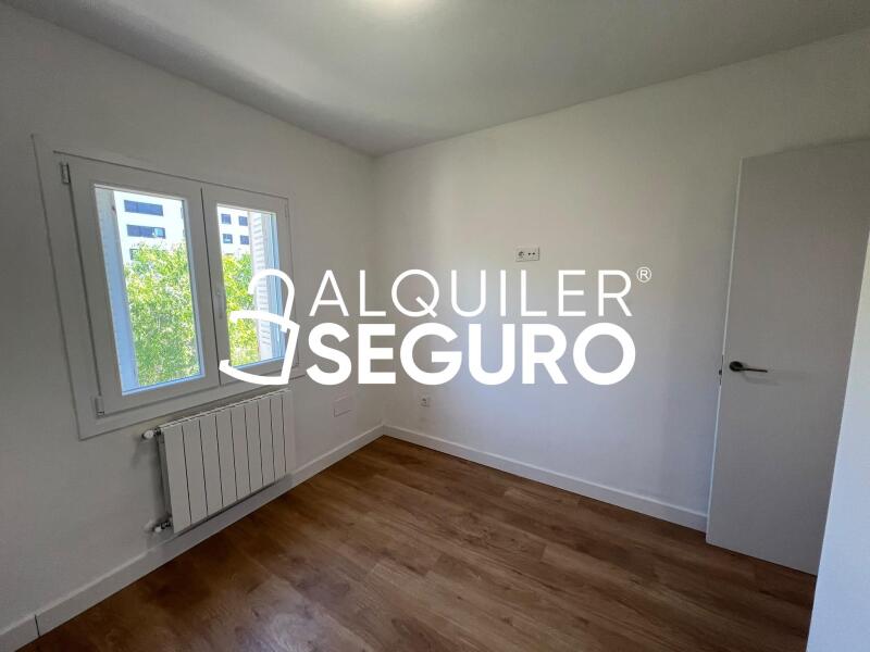 Inmueble en Calle de Ángel Múgica, MADRID