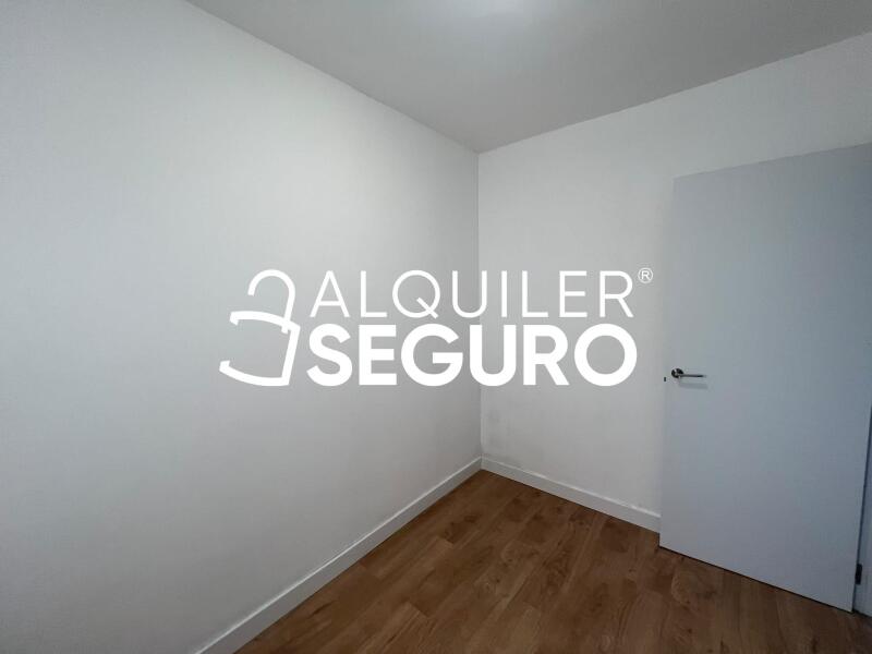 Inmueble en Calle de Ángel Múgica, MADRID