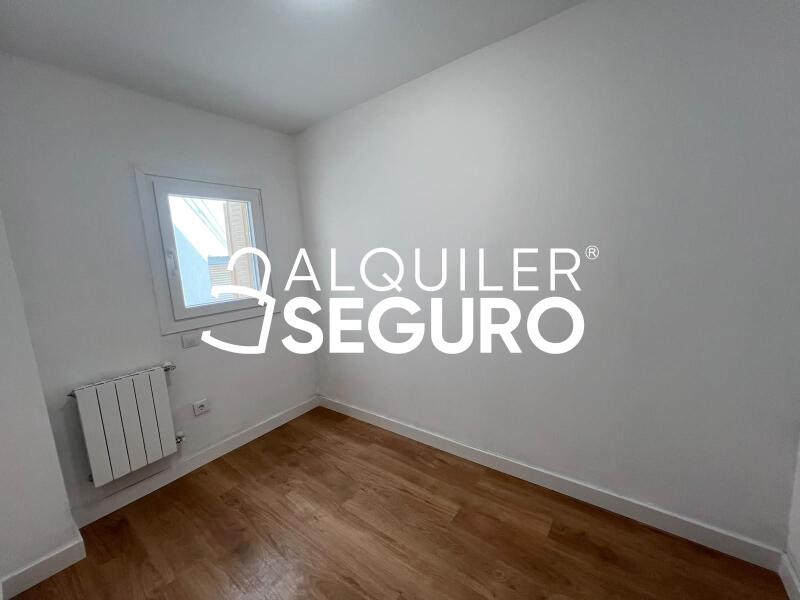 Inmueble en Calle de Ángel Múgica, MADRID