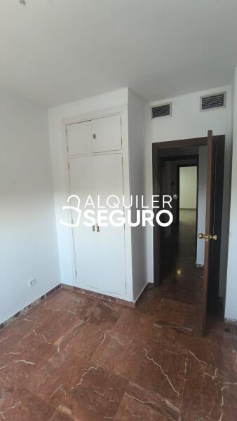 Inmueble en Avenida Alcalde Luis Uruñuela, SEVILLA