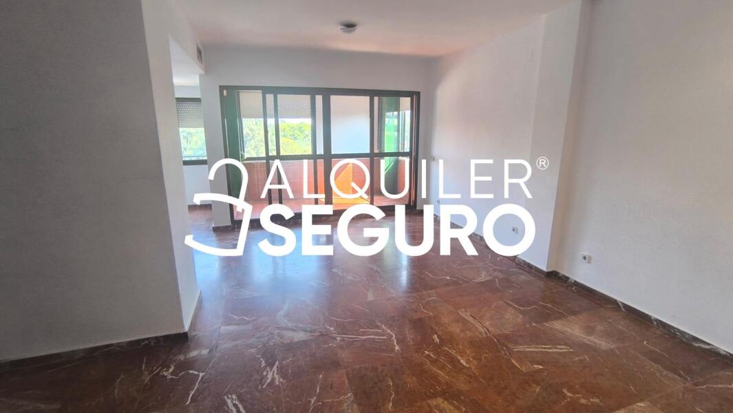 Inmueble en Avenida Alcalde Luis Uruñuela, SEVILLA