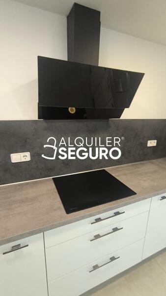 Inmueble en Avenida Alcalde Luis Uruñuela, SEVILLA