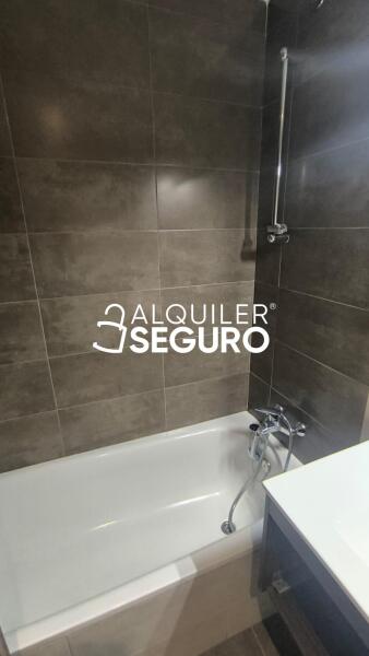 Inmueble en Avenida Alcalde Luis Uruñuela, SEVILLA