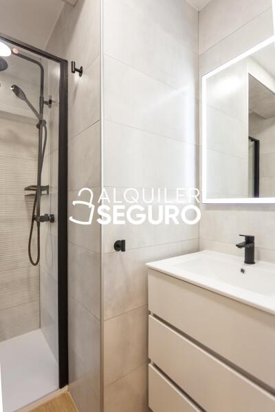 Inmueble en Plaza Angel Carbajo , MADRID