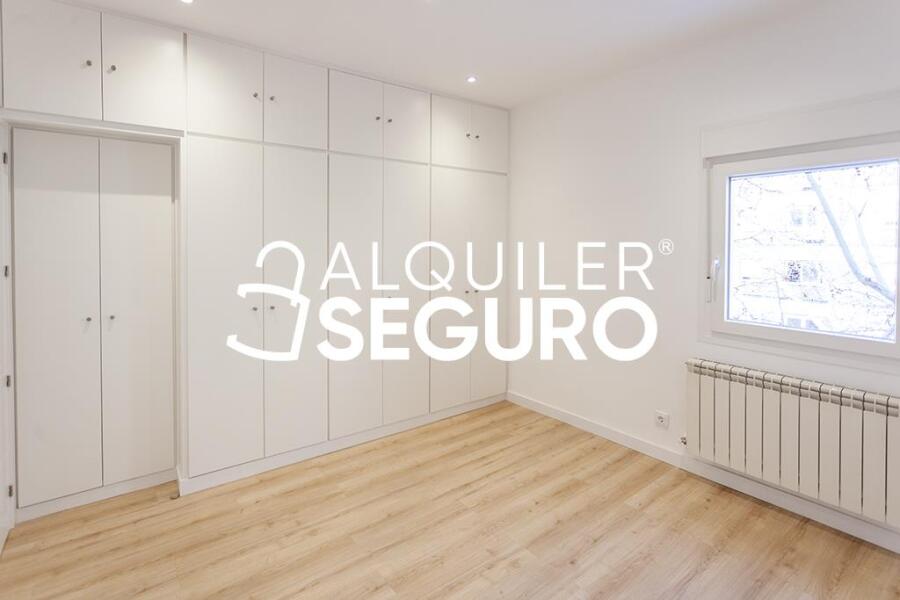 Inmueble en Plaza Angel Carbajo , MADRID